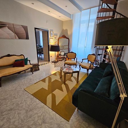 Ciaobari Apartment - Elegant 4 Bedrooms In The Heart Of Old Town المظهر الخارجي الصورة